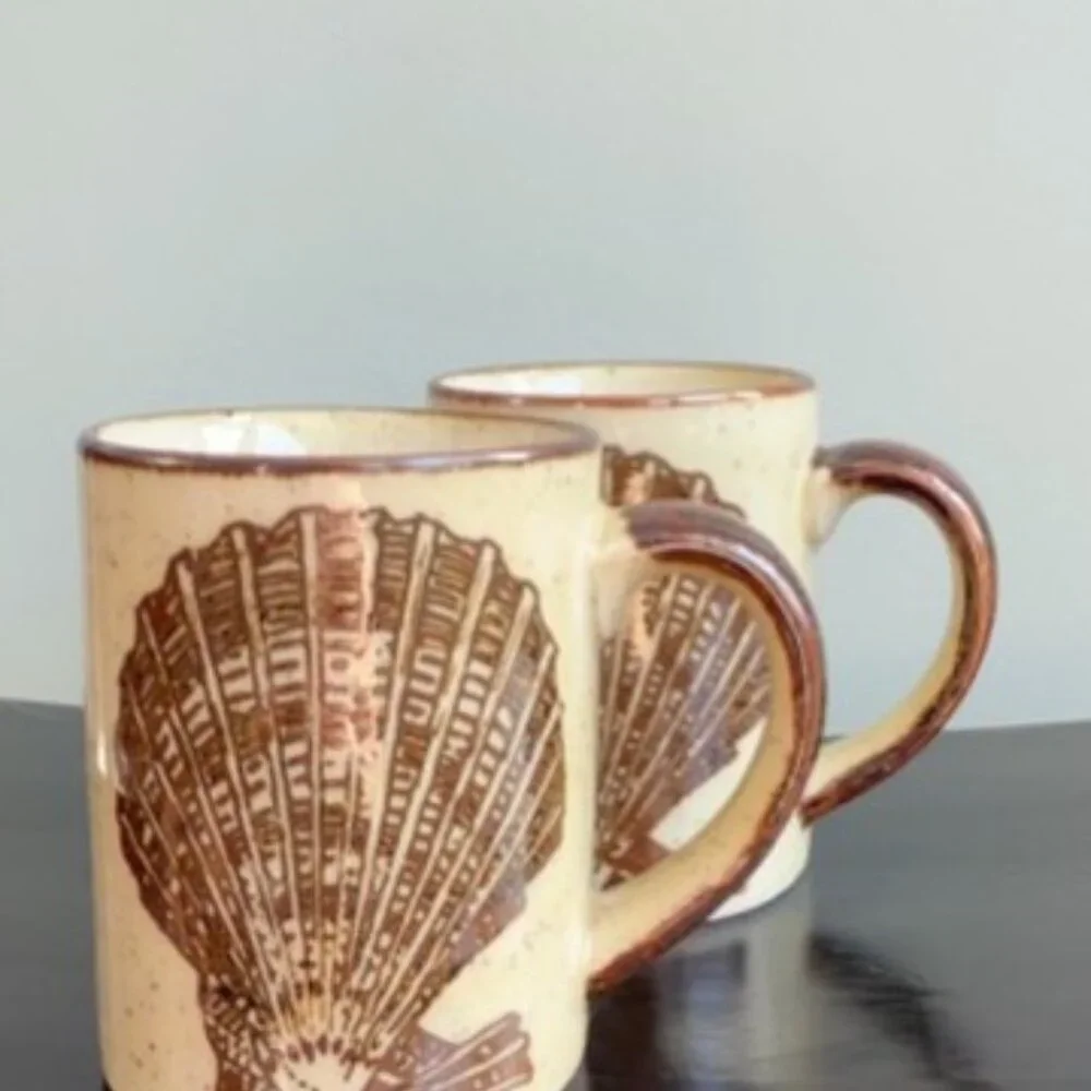 3/$30 🌟 VTG Shell Mugs Set of 2 - Picture 2 of 10
